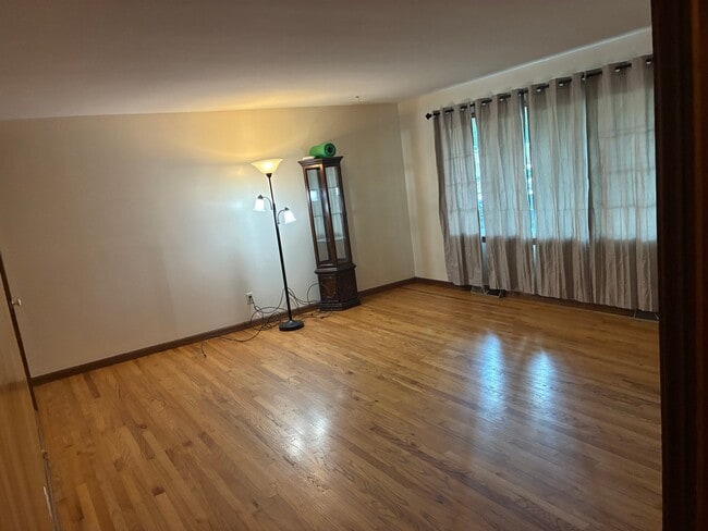 Photo - 15762 IN-148 (Aurora, IN) House