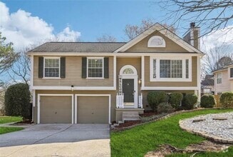 Building Photo - 10475 Willow Meadow Cir