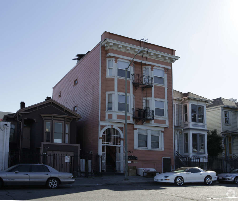 Building Photo - 1920 Castro St