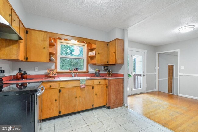 Building Photo - 45744 Buck Hewitt Rd