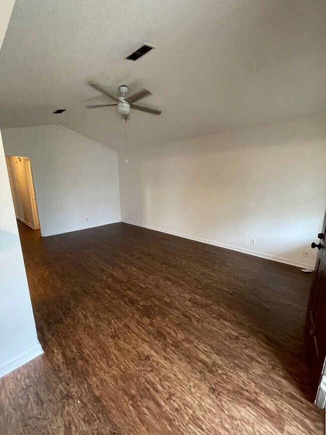 Foto del edificio - 3 Bed in North Murfreesboro