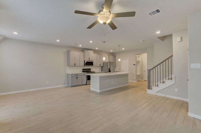 Foto del edificio - 1523 Parkland Oak Dr