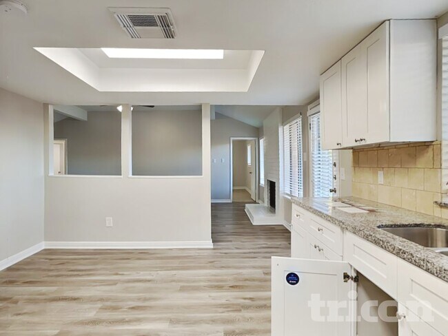 Building Photo - 11503 Sageperry Dr