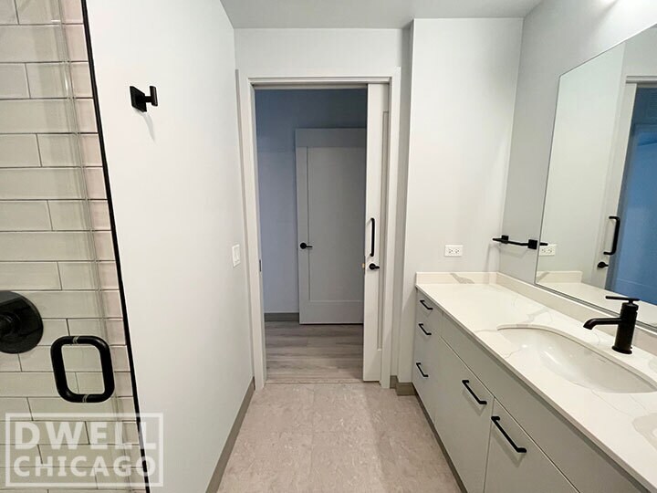 Foto principal - 2131 N Elston Ave