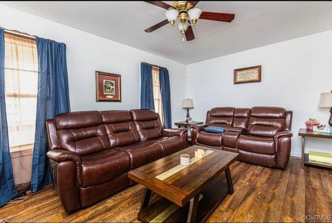 Foto del edificio - 1708 Ivy Cliffs Ct