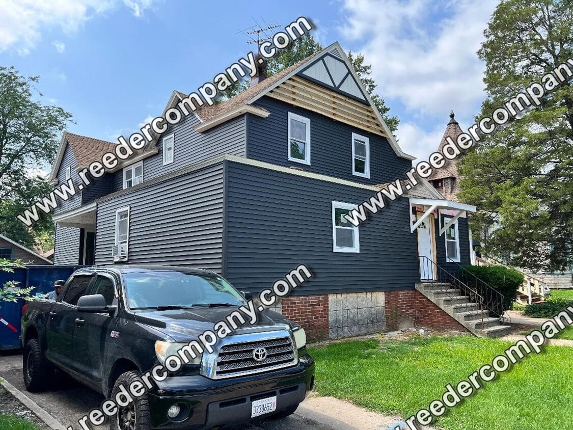 44 Warren Street Apartment for Rent in Hammond, IN