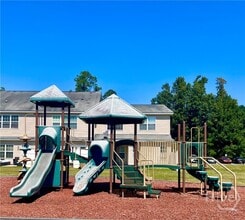 Building Photo - 120 Reese Way