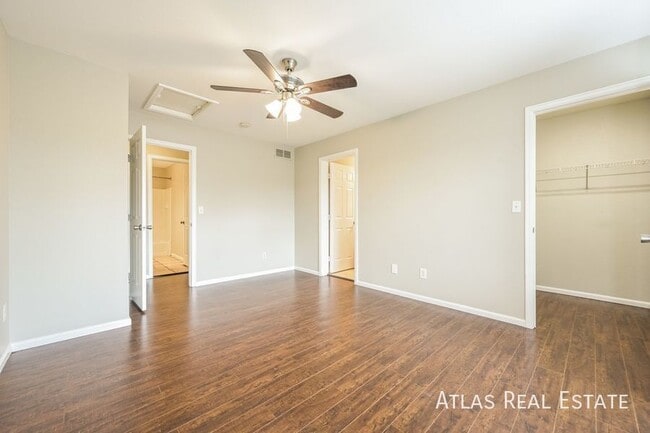 Building Photo - 5563 N Ensenada St