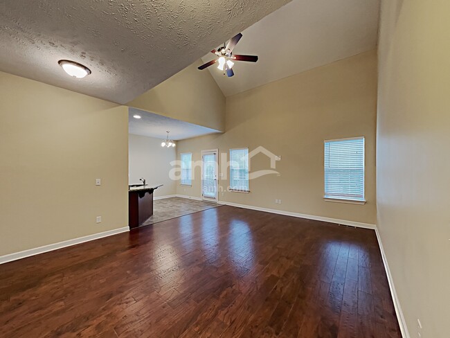 Building Photo - 4817 Aaron Drive