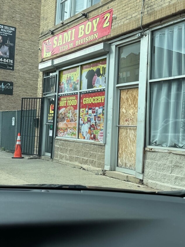 Foto principal - 3728 W Division St