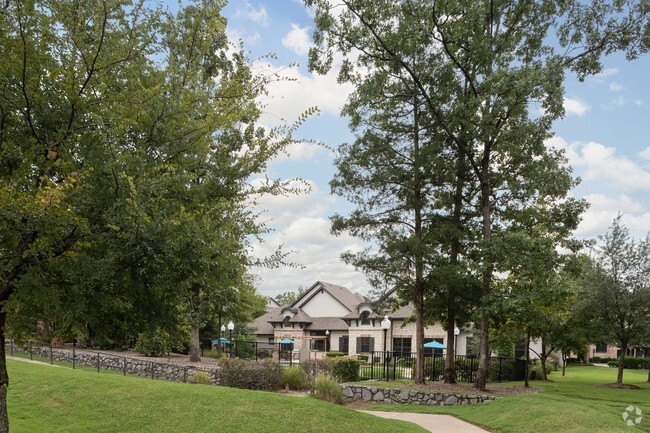 Building Photo - Stonebridge at the Ranch