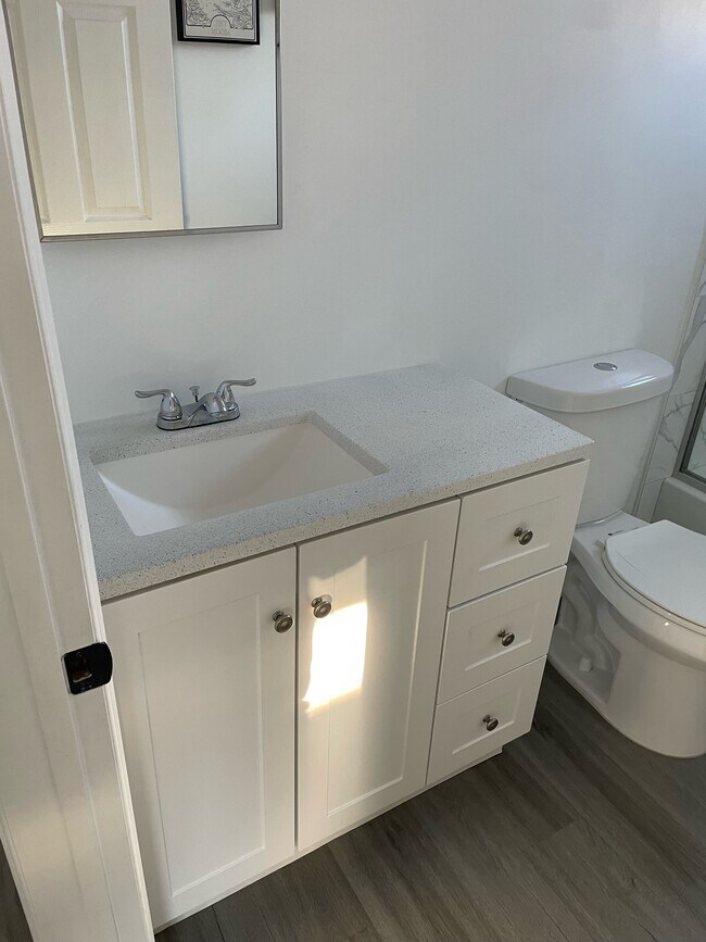 Foto del edificio - 265 E 69th Way