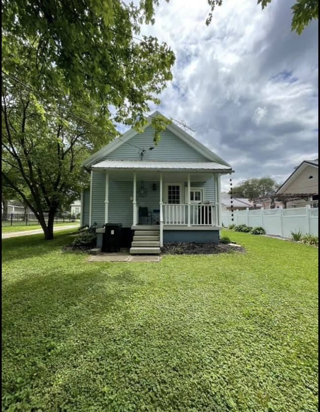 Back - 102 E 3rd St