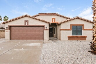 Building Photo - 11142 E Catalina Ave