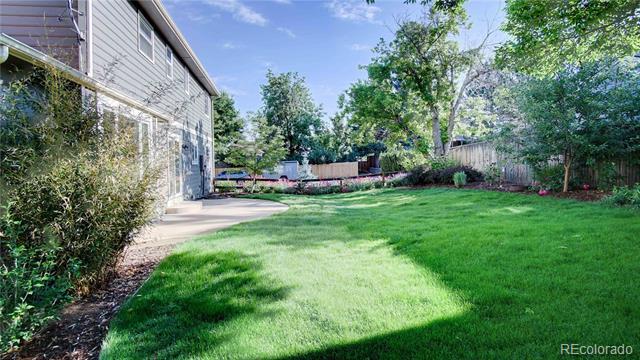 Foto del edificio - 566 E Nichols Dr