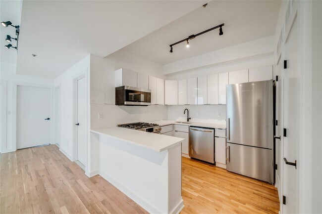 Foto del edificio - 716 Madison St