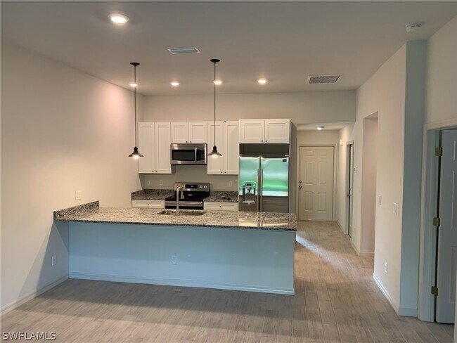 Foto del edificio - 3533 SW 8th Pl
