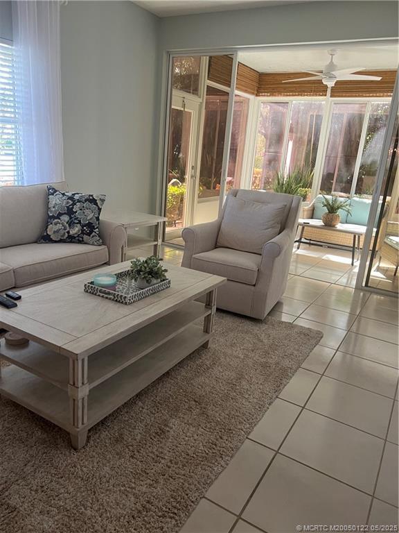 Foto del edificio - 6121 SE Landing Way