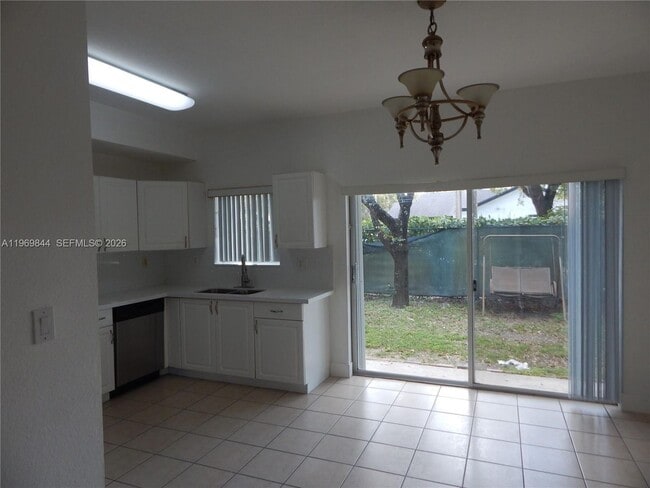 Foto del edificio - 8986 W Flagler St