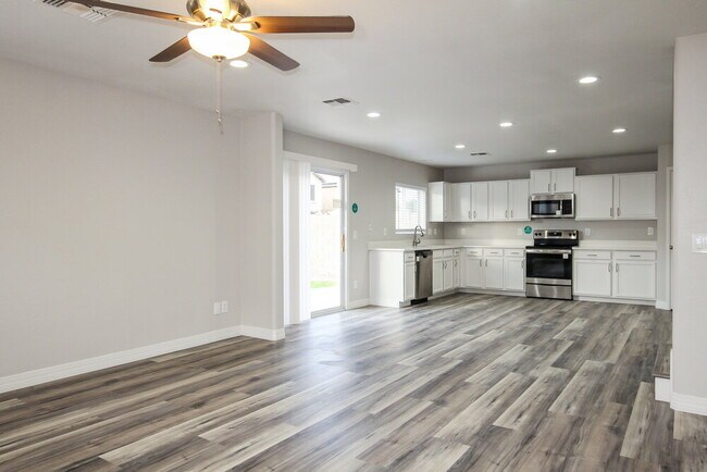 Foto del edificio - 11578 W Mountain View Rd