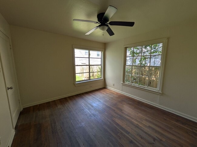 Building Photo - 305 Alabama Ave