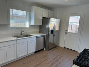 Building Photo - 2737 Cadiz Bay Dr