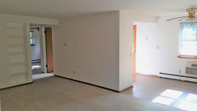 Living and dining area - 5809 Raymond Rd