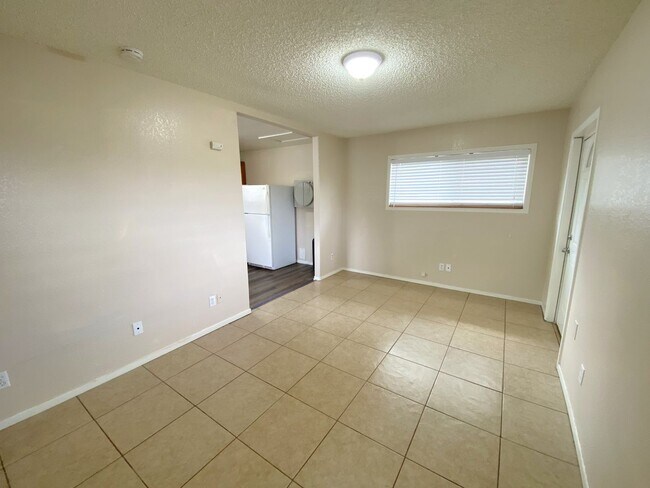 Foto del edificio - 13195 Bryant St