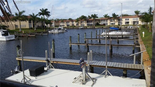 Building Photo - 2600 S Kanner Hwy
