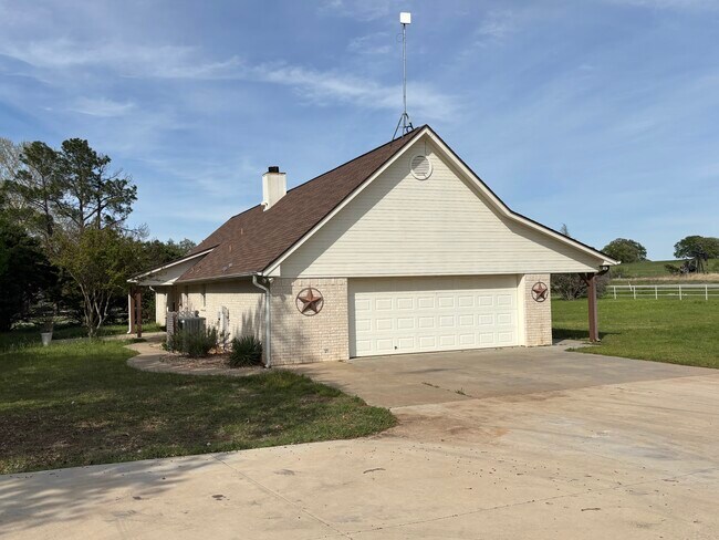 Building Photo - 4196 S FM 51