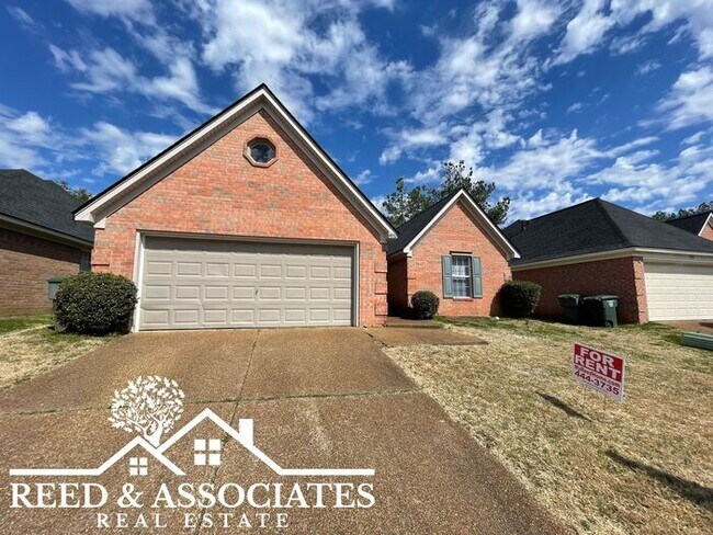 Building Photo - 3 Bedroom in Bartlett Raleigh Area