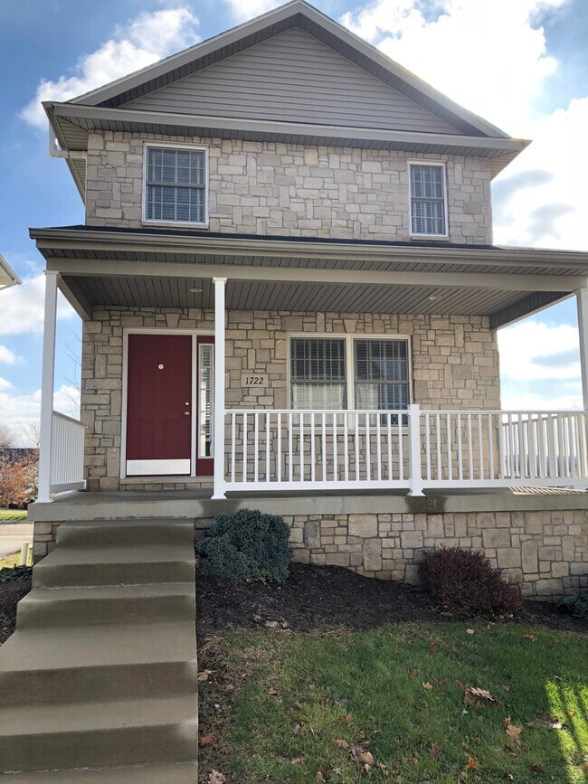 Building Photo - 1722 W Sunstone Dr