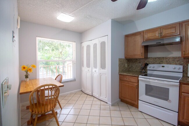 Foto del edificio - 14623 Bonaire Blvd