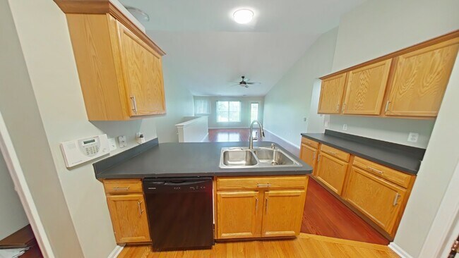 Foto del edificio - "Chic Sterling Heights Condo: 2 Bed, 2 Bat...