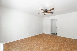 Building Photo - 207 Laws Ave