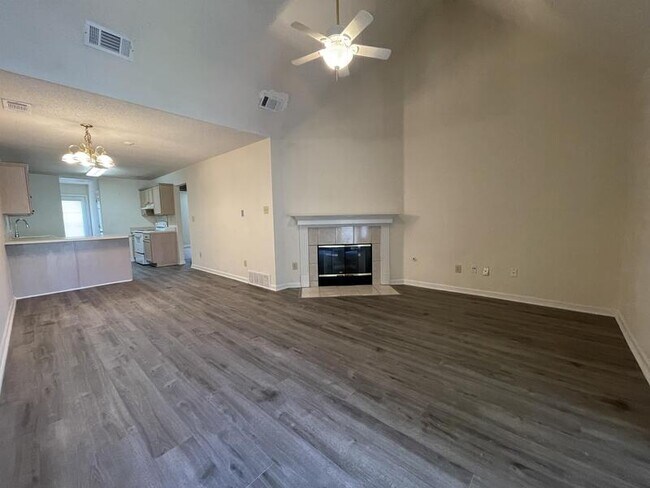 Building Photo - 7769 Shadowland Dr