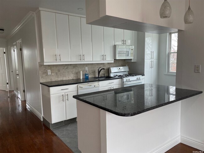 Building Photo - 144-36 Willets Point Blvd