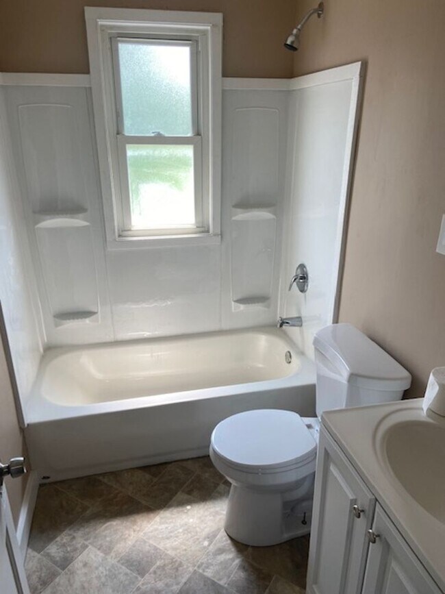 Foto del edificio - 2 bedroom house one block from City Park