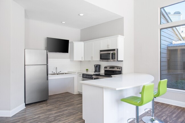 Building Photo - Beacon Hill