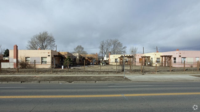 Building Photo - 3701-3749 York St