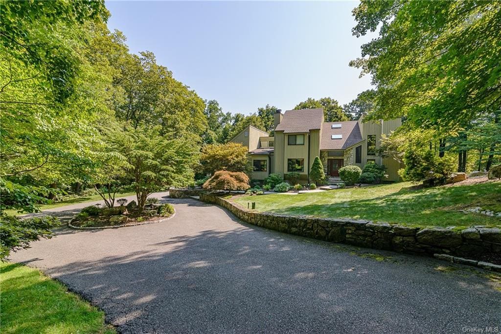 9 Shippen Rd, Armonk, NY 10504 House Rental in Armonk, NY