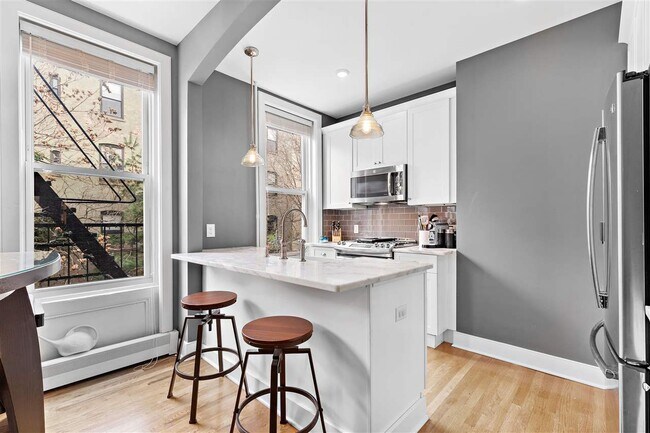 Foto del edificio - 1010 Willow Ave