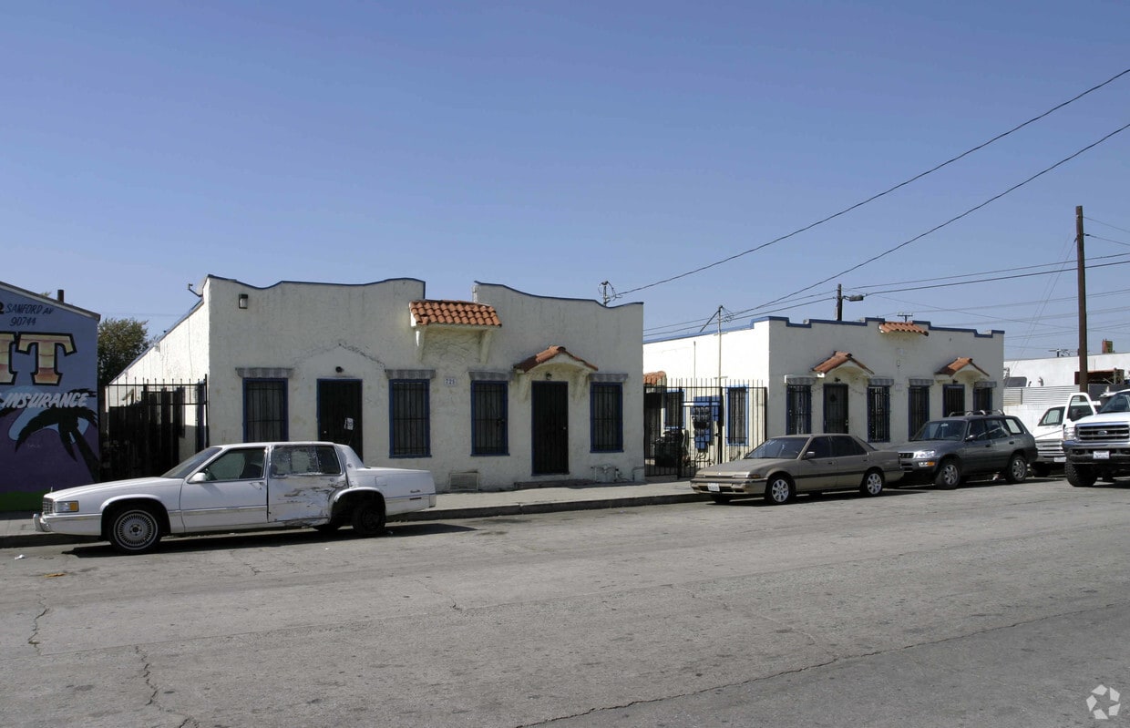 Foto principal - 725-729 Sanford Ave