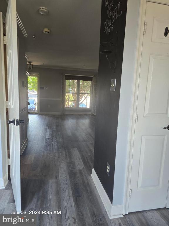 Building Photo - 6338 Towncrest Ct