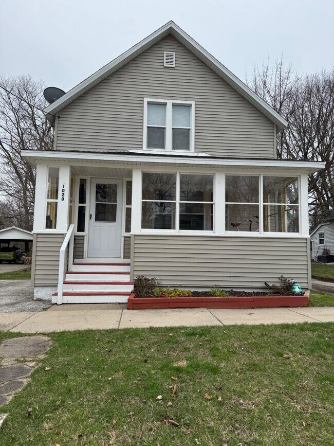 Building Photo - 1020 Morrison Ave