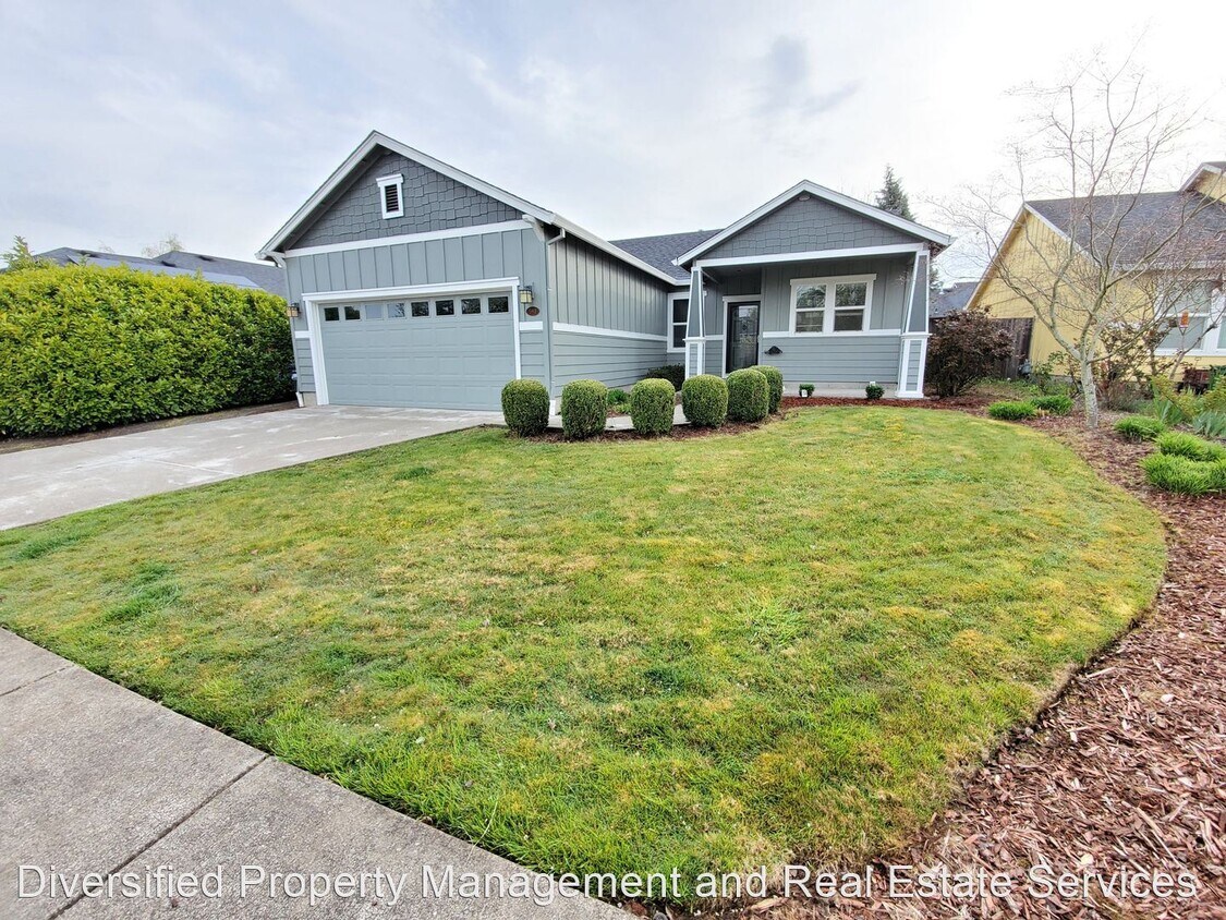 Foto principal - 3 br, 2 bath House - 593 Cameron St. NE