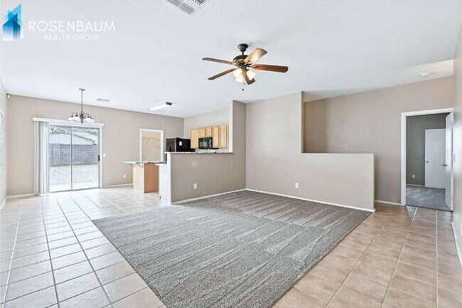 Foto del edificio - Gorgeous 3-beds, 2-baths single-level home perfectly situated within the highly desirable Johnson...