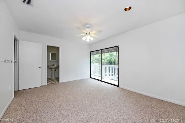 Foto del edificio - 2985 Bridgeport Ave