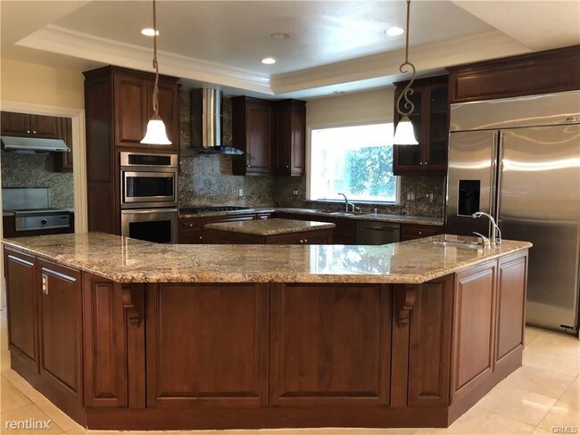 Building Photo - 5 br, 6 bath House - 328 Great Mountain Dr