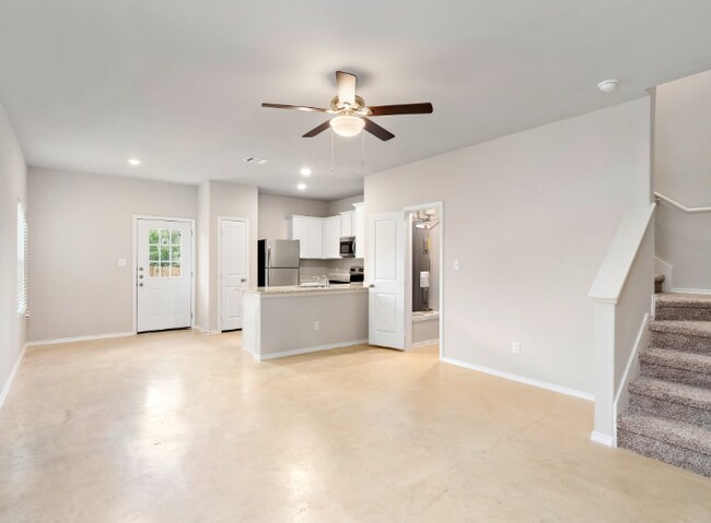 Building Photo - 6418 Melanzane Ave